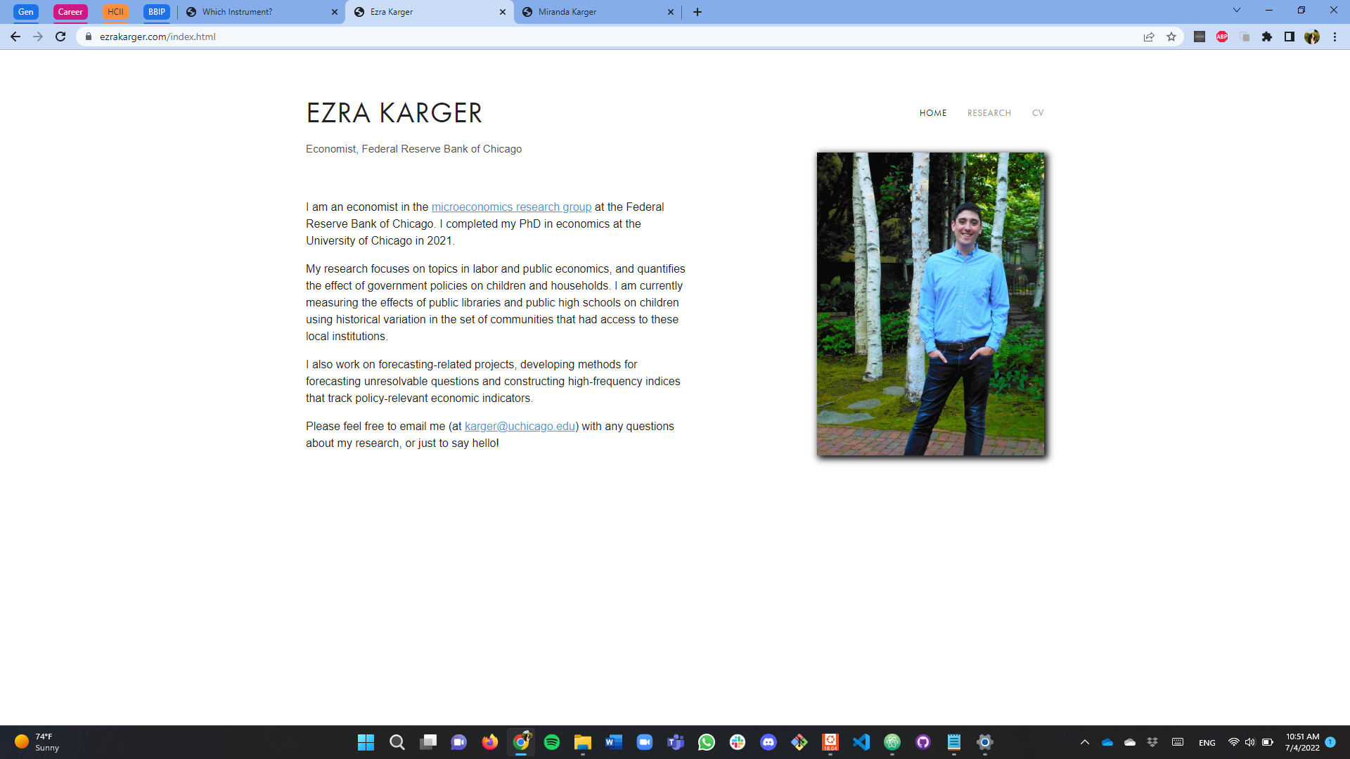 Screenshot of ezrakarger.com